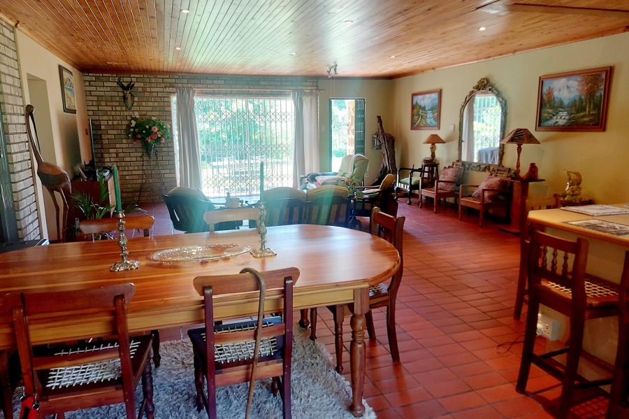 6 Bedroom Property for Sale in Wilderness Heights Western Cape